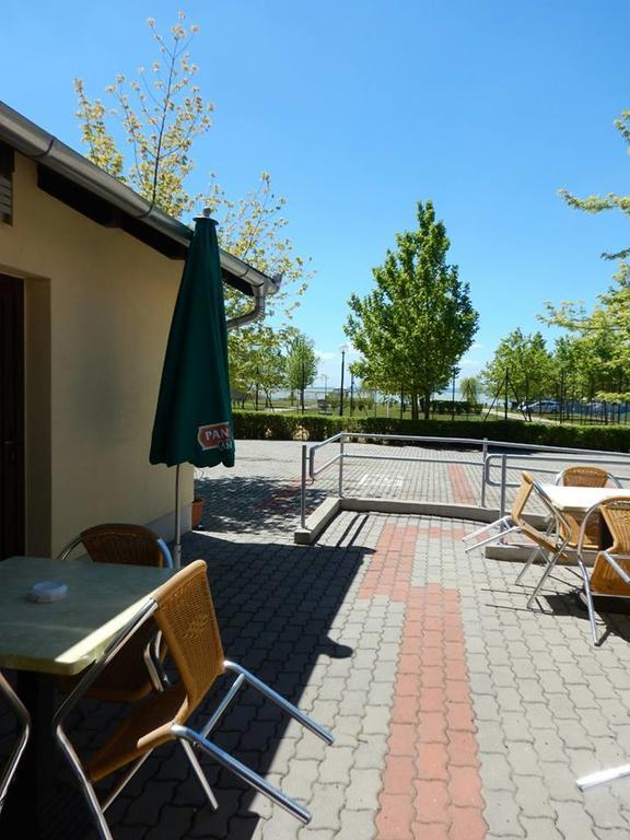 Balaton Eldorado Camping Hotel Badacsonytördemic Esterno foto