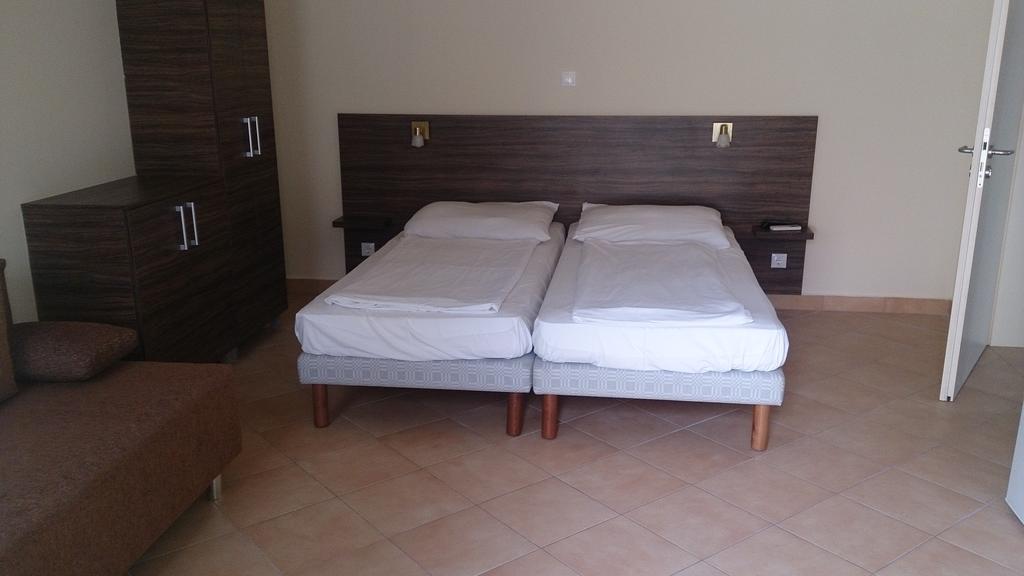 Balaton Eldorado Camping Hotel Badacsonytördemic Esterno foto